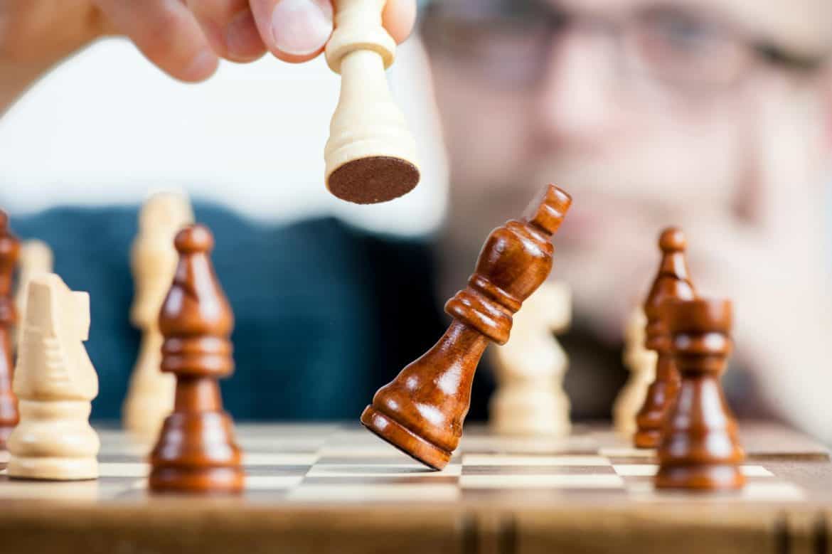 員工是棋子